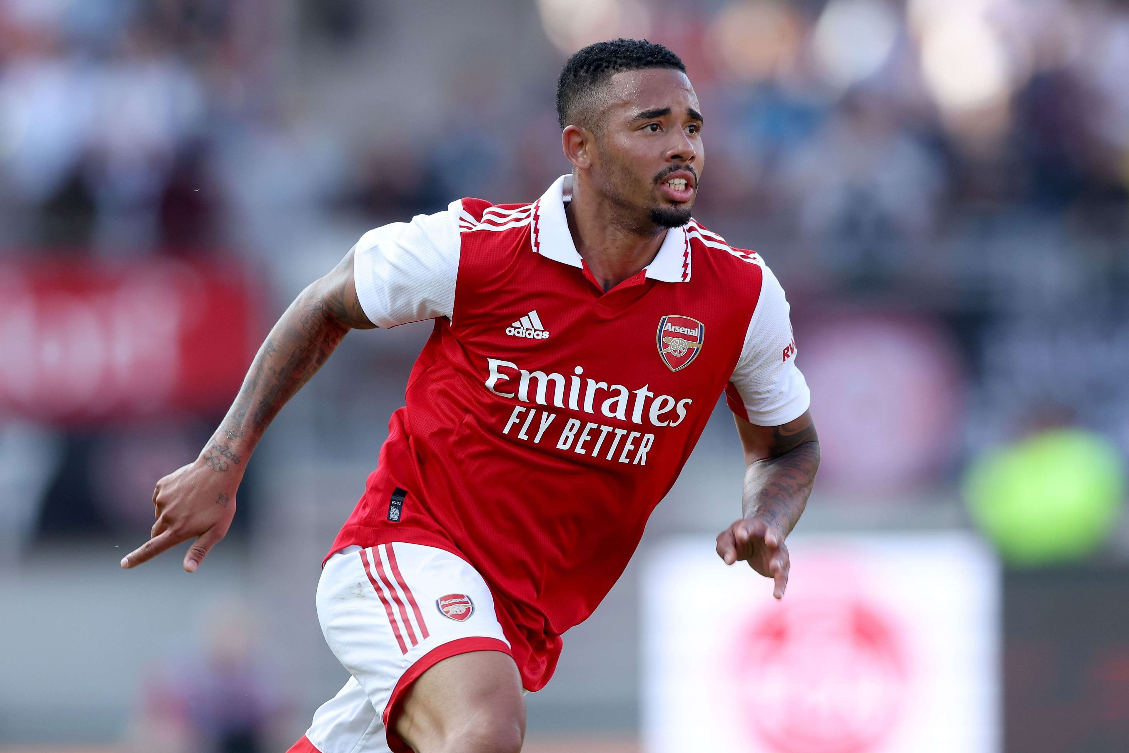 毫不含糊 毫不含糊