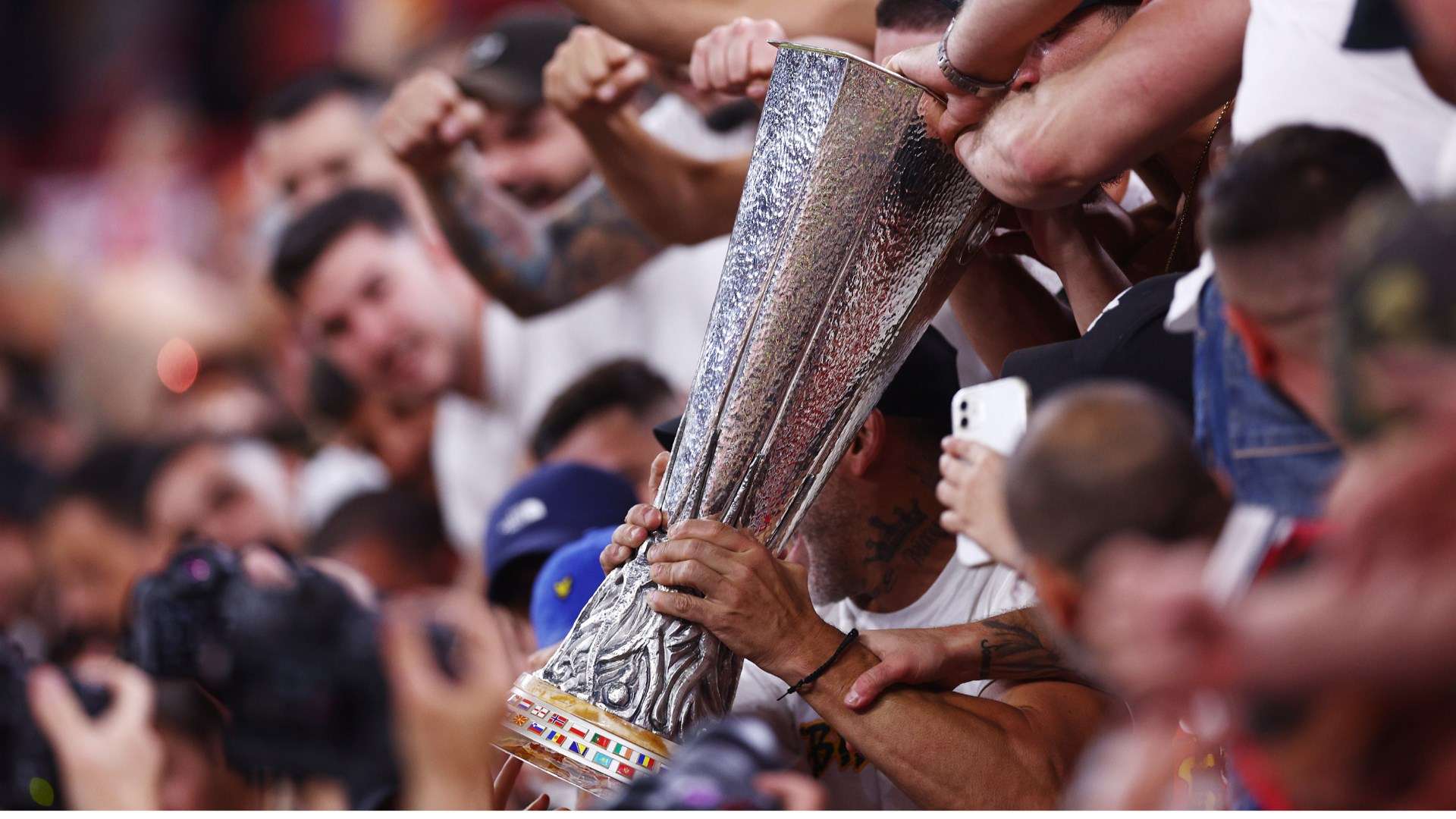 通过深入分 通过深入分